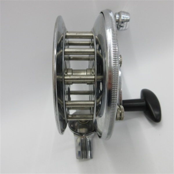 片軸リールシルバー